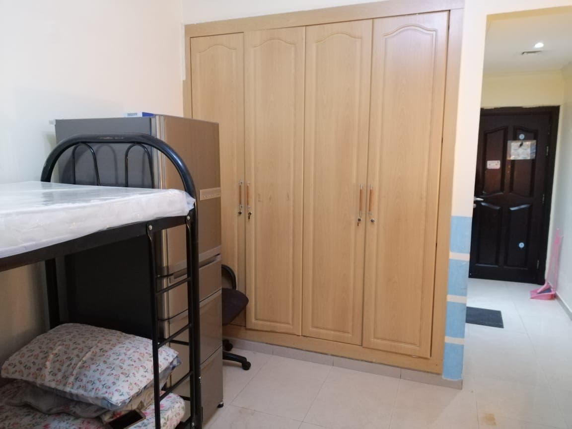 Bed Spaces for Male Females @600 Inclusive All, C/Ac, Gas, DEWA, in Bur Dubai
