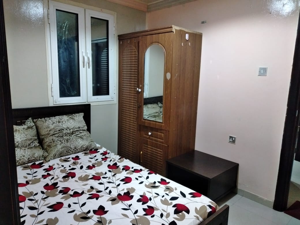 Furnished Couples Room With Attach Washroom @2000 Inclusive All, C/Ac, Gas, Dewa, Wifi in Bur Dubai