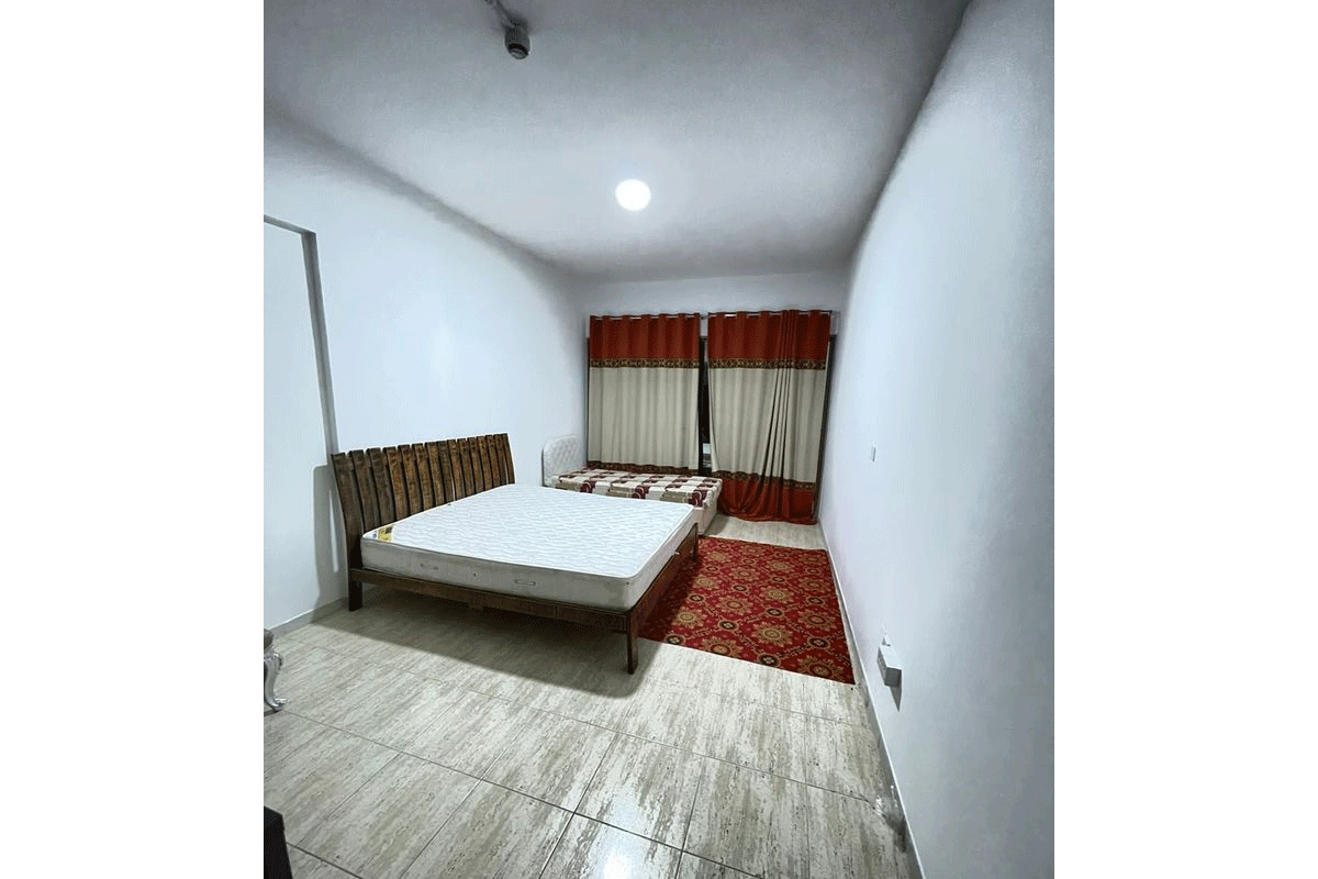 Available Room for couple & Family