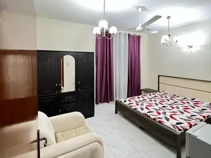 Master bedroom For rent BUR DUBAI
