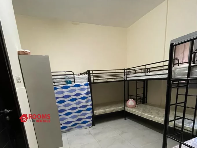 Partition For Rent Couple Bed space In Bur Dubai